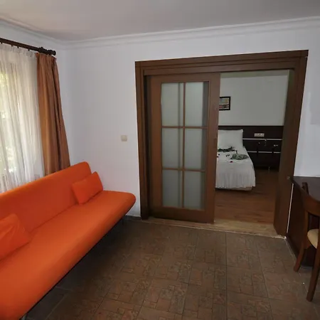 Longhouse Hotel
