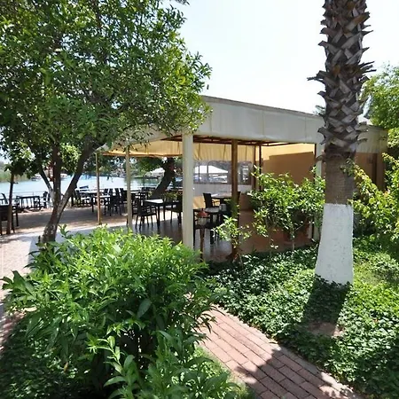 Longhouse Hotel