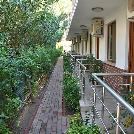 Longhouse Ξενοδοχείο