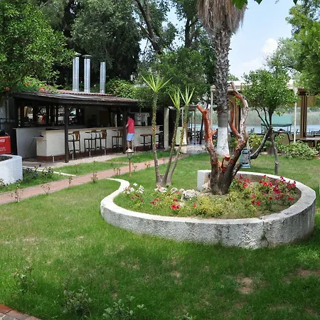 Longhouse Ξενοδοχείο